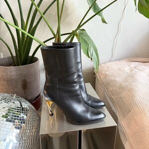 Alexander McQueen 95mm Armadillo boots